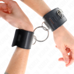 KINK - FIXED WRIST RESTRAINTS WITH RING AND PADLOCK CLOSURE BLACK ADJUSTABLE 16-23 CM X 5.5 CM - imagine 4